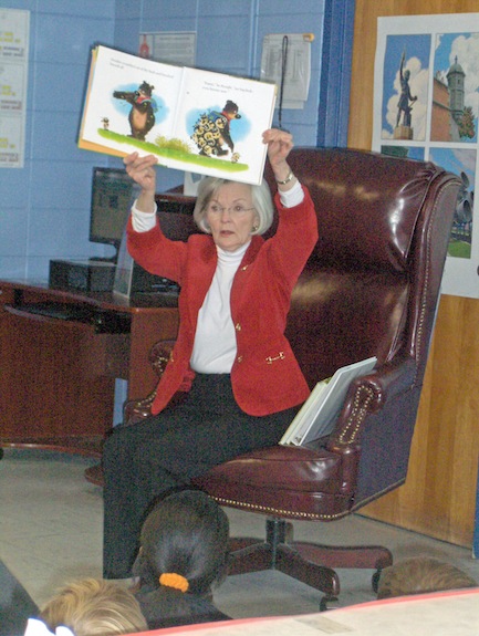 Alabama First Lady Dianne Bentley reads to students at U.S. Jones Elementary School Thursday.