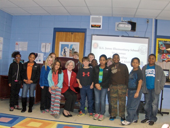 Mrs. Stokes' third grade class with Alabama First Lady Dianne Bentley