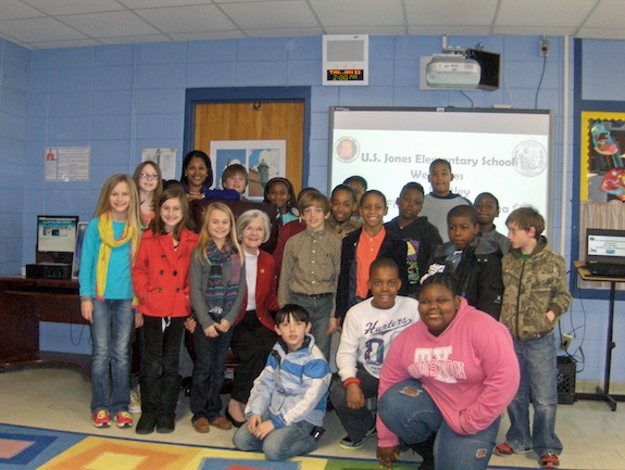 Mrs. Pittman's fourth grade class with Alabama's First Lady Dianne Bentley.