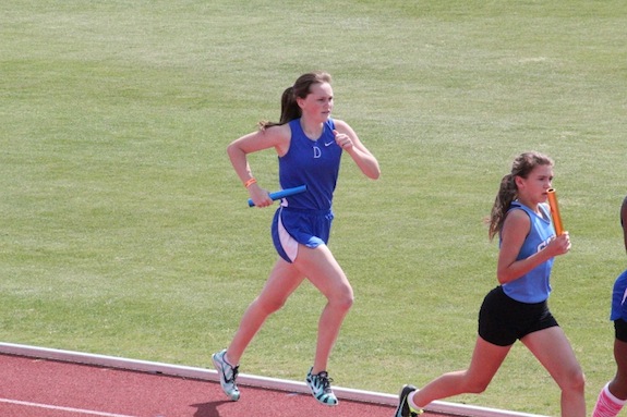 Mary-Michael Bradley competes in the 4x800 relay.