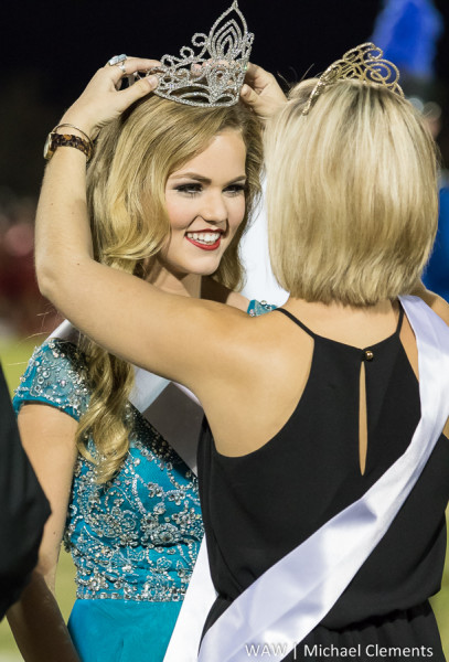 Shoni Jones is crowned Homecomign Queen 2015 by Emmy Cameron, DHS Homecoming Queen 2014.